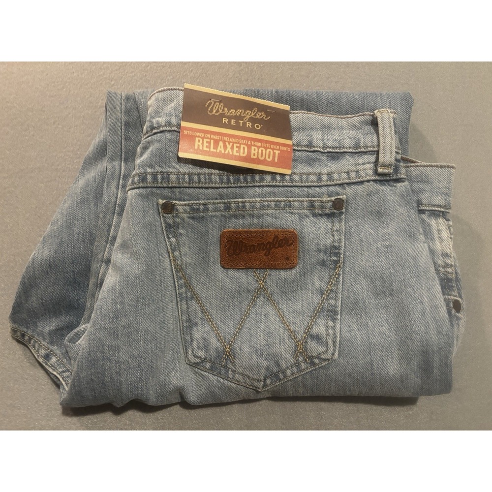 NEW Wrangler Retro Relaxed Boot Jeans Mens 38x30 Blue Light Wash Cowboy Workwear